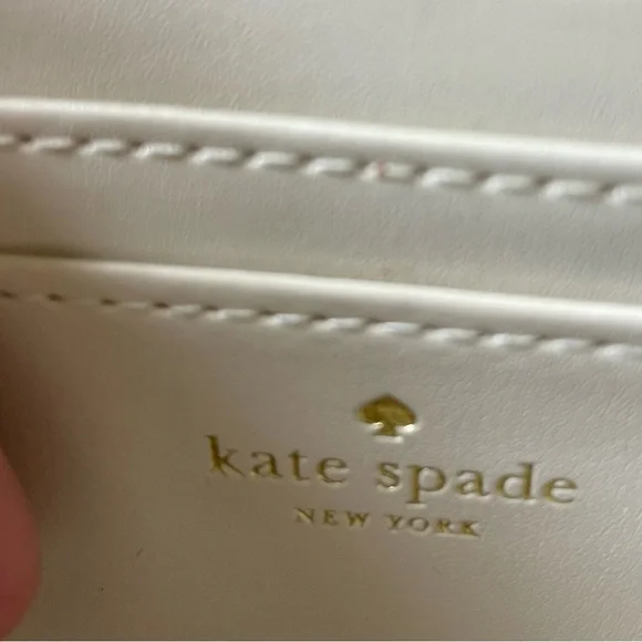 Kate Spade Beige and White Wristlet Wallet EUC - Picture 5 of 6